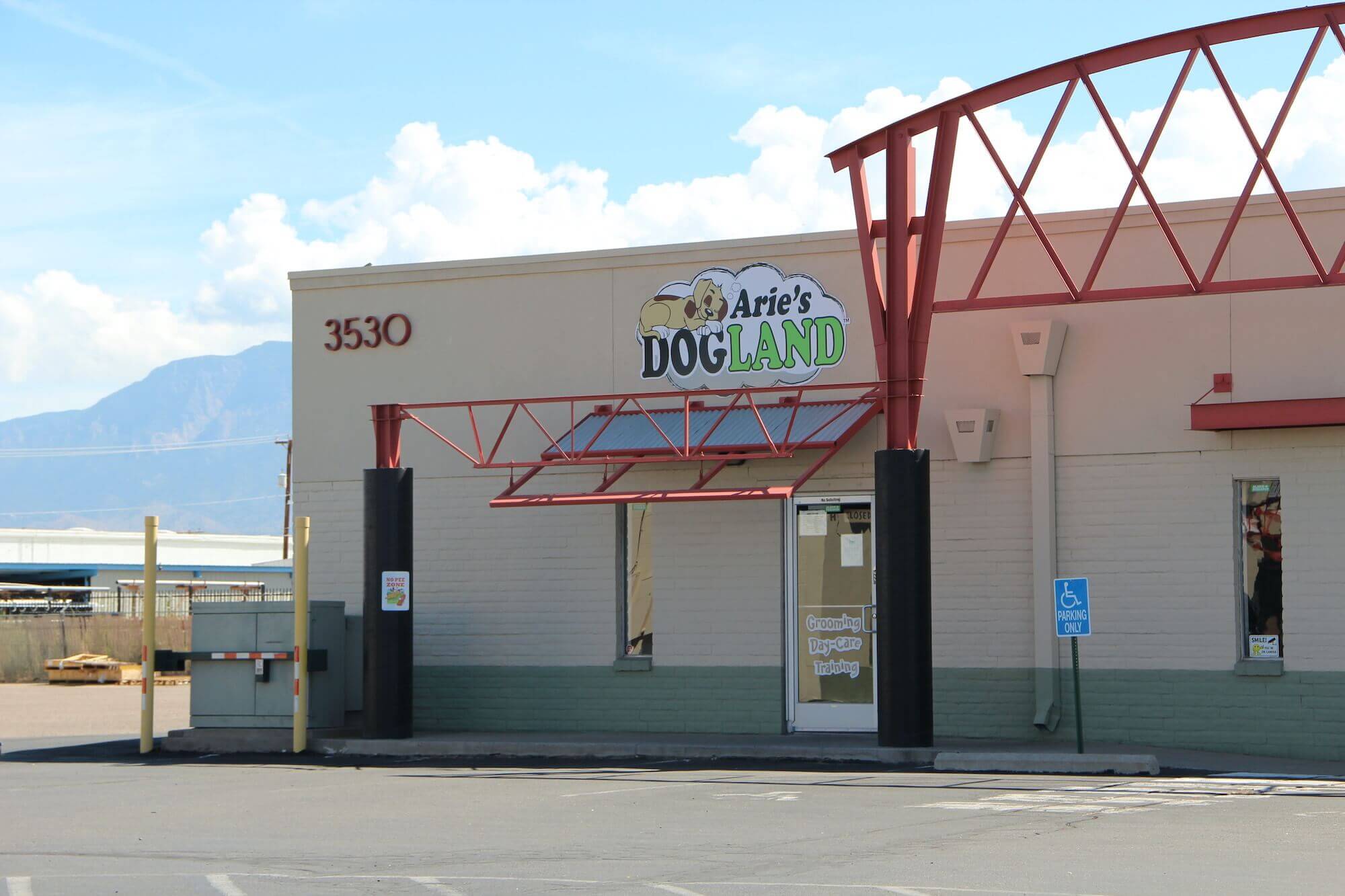 Picture of Arie’s Dogland LLC	3530 Pan American Fwy NE suite h, Albuquerque, NM 87107