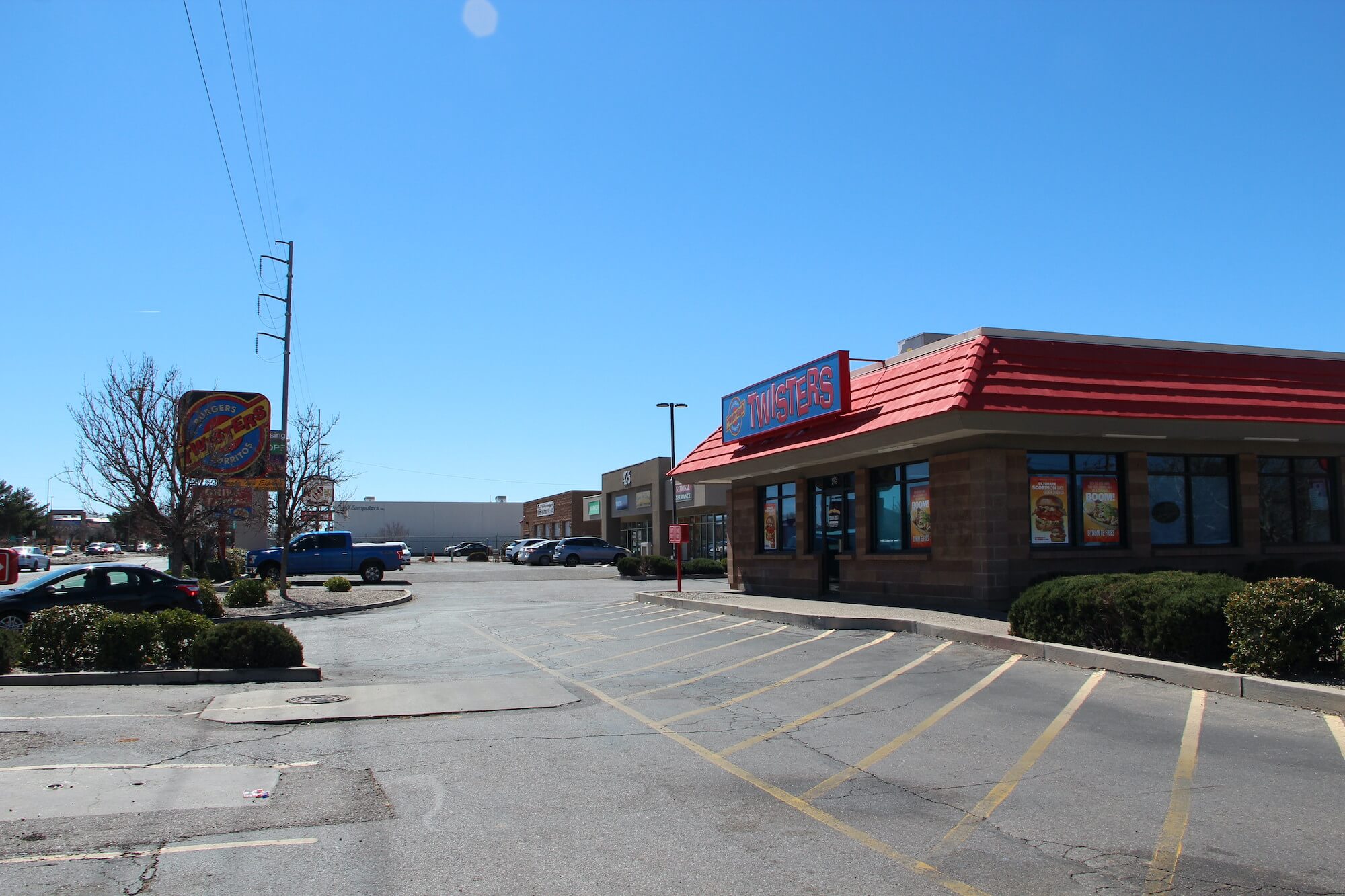 Picture of Twisters Burgers and Burritos	425 Eubank Blvd NE, Albuquerque, NM 87123